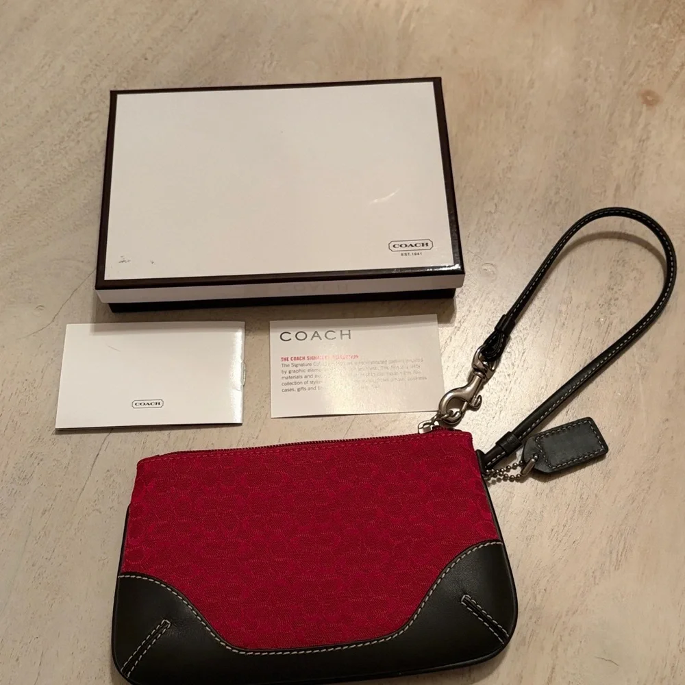 Vintage Coach Soho Wristlet - Picture 9 of 12